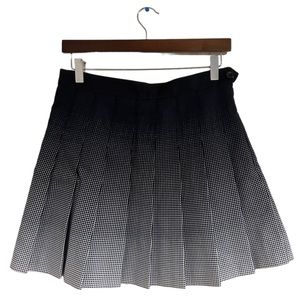 American Apparel Large Tennis Skirt